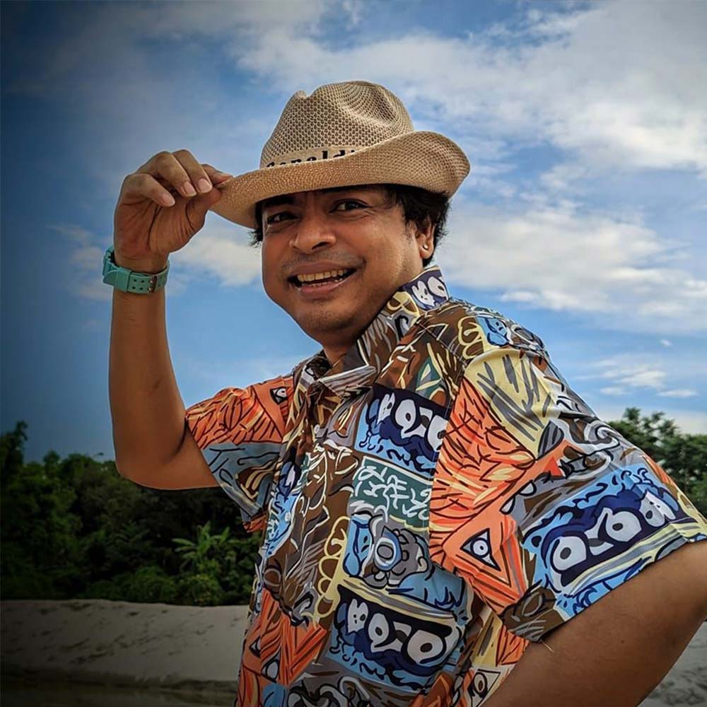 Omi Azad